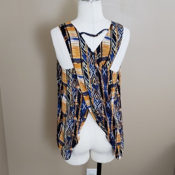 Sold Daniel Rainn Cross Back Tank - Picture 2 of 6